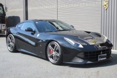 FerrariF12ベルリネッタ用ロベルタ。フロントのみ／前後4輪キットお選び頂けます。