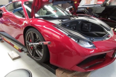 Ferrari 488GTB ロベルタ・リフターシステム 作業中