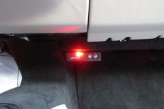 ロベルタ・リフターシステムのメインコントロールモジュール。リフターの作動状況をLEDランプで確認できます。