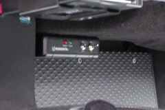 ロベルタ・リフターシステム メインコントールモジュール。室内に操作ユニットを集約。モジュールは手のひらサイズの小型設計でスペースを取らずお取り付けできます。