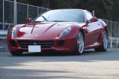 Ferrari599 ロベルタ・リフターシステム（フロント）装着。