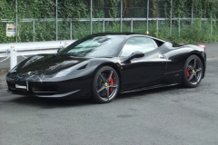 Ferrari458イタリア 前後ロベルタ・リフターシステムをお取付けいただきました。