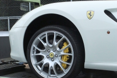 Ferrari599のロベルタ・リフターシステムのお取付けに際し、車高セッティングもお気軽にご相談ください。リフターシステムの利便性とともに美しいローフォルムをお楽しみいただけますようお手伝いをいたします。