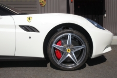 Ferrari・カリフォルニア フロントリフティング。