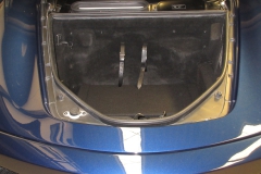 F430 スパイダー ロベルタ・リフターシステム装着後もラゲッジスペースはそのままお使いいただけます。 フェラーリ F430 スパイダー