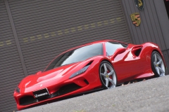 フェラーリ F8 トリブート