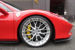 フェラーリ F8 トリブート