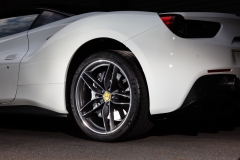 ロベルタ・リフターシステム Ferrari 488GTB リフトアップ（リア）。