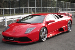 Lamborghini・ムルシエラゴ フロント用ロベルタ・リフターシステム。好評発売中です。