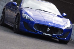 Maserati GranCabrio with  ROBERUTA lifter system.