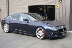 Maserati ・ギブリ用ロベルタ・リフターシステム 好評発売中です。