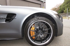 ROEBRUTA  lifter system for AMG GTR.（lift up）