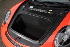 ロベルタ・リフターシステムは、取り付け車種別の専用設計です。取り付けに刺しラゲッジスペースを犠牲にすることはありません。車内スペースはそのまま使い続けることができます。