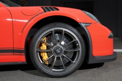 ロベルタ・リフターシステム Porsche911 GT3RS フロントフリフトアップ。