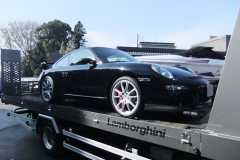 ロベルタリフターのご装着により、一般道走行時の実用性ははもちろん、メンテナンスなどでの積載車利用時の積載性も向上（リフトアップによる積載作業の効率化）させることができます。