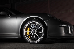 991 GT3用ロベルタ…リフターシステム 好評発売中です。フロント&リア4輪リフターのキットもございます。